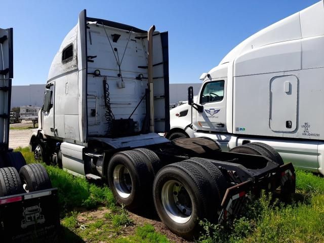 2014 Volvo VN VNL