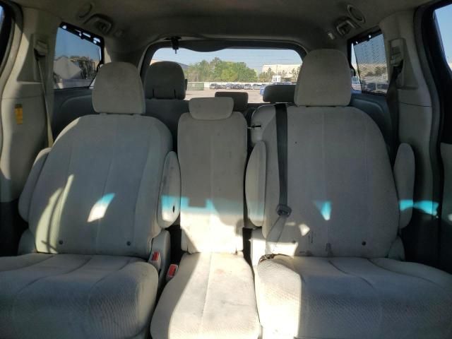 2014 Toyota Sienna LE