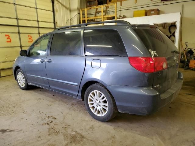 2012 Toyota Sienna XLE