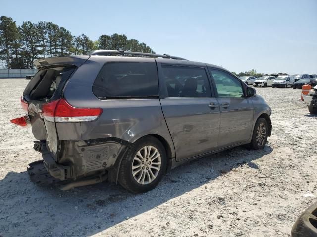 2014 Toyota Sienna XLE