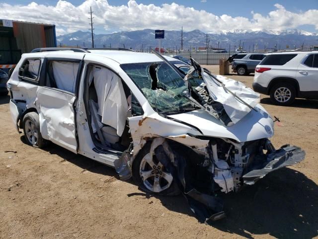 2017 Toyota Sienna LE