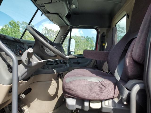 2016 Freightliner Cascadia 113