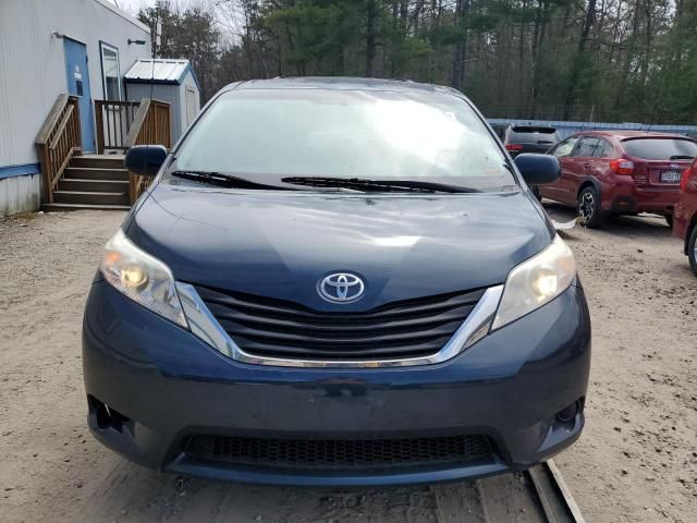 2011 Toyota Sienna LE