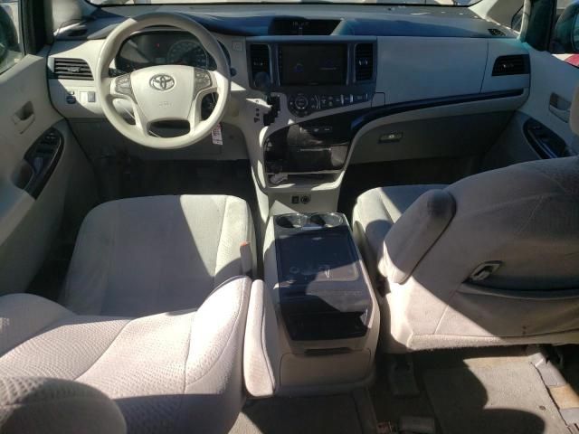 2013 Toyota Sienna LE