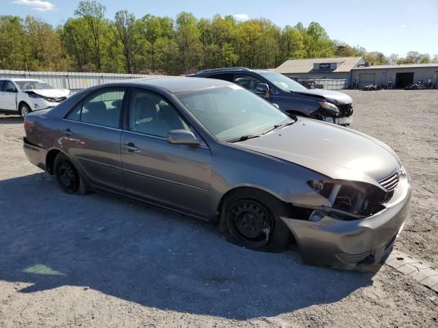 2005 Toyota Camry LE