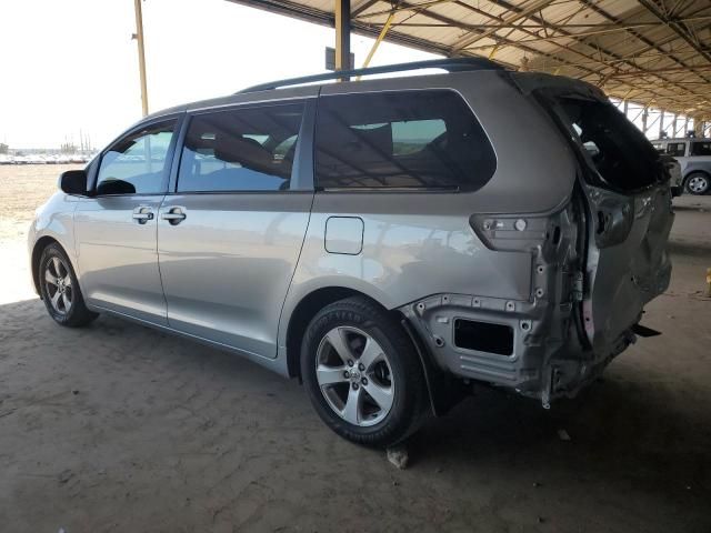 2015 Toyota Sienna LE