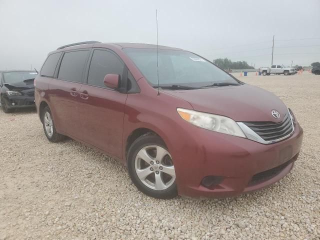 2013 Toyota Sienna LE