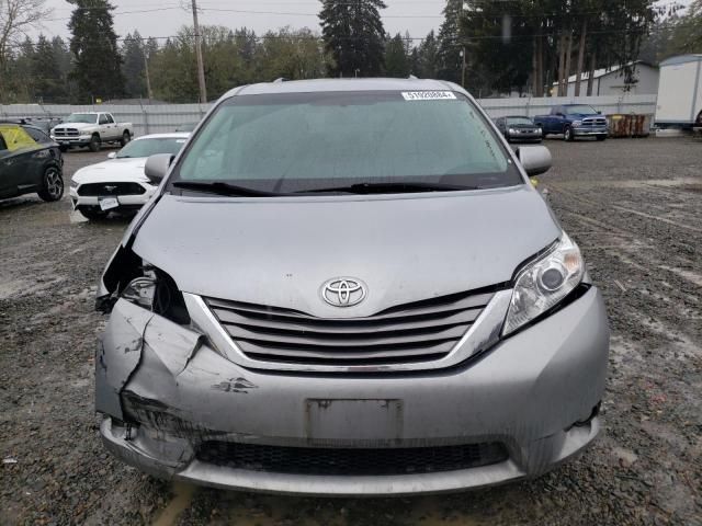 2015 Toyota Sienna XLE