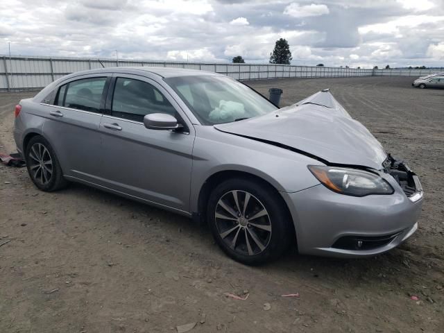 2013 Chrysler 200 Touring