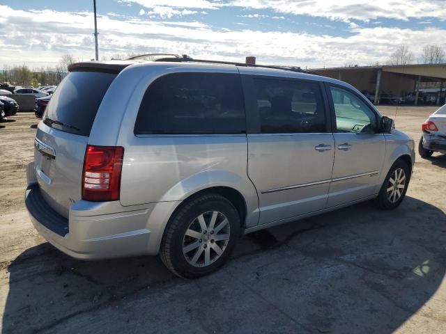 2010 Chrysler Town & Country Touring