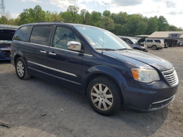 2012 Chrysler Town & Country Touring L