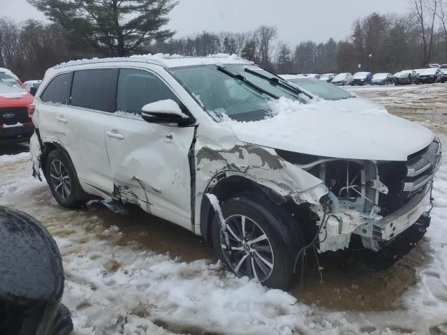 2017 Toyota Highlander SE