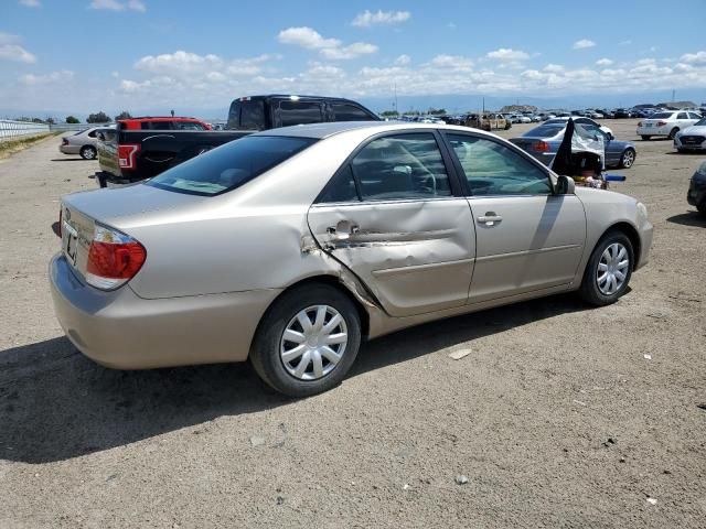 2005 Toyota Camry LE