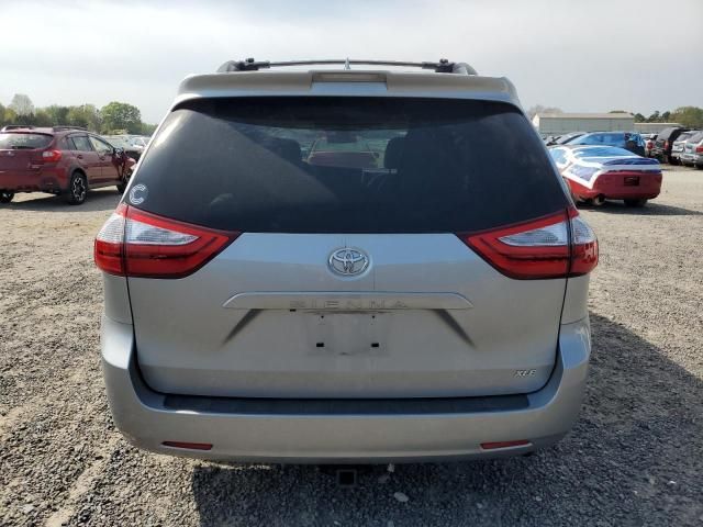 2019 Toyota Sienna XLE