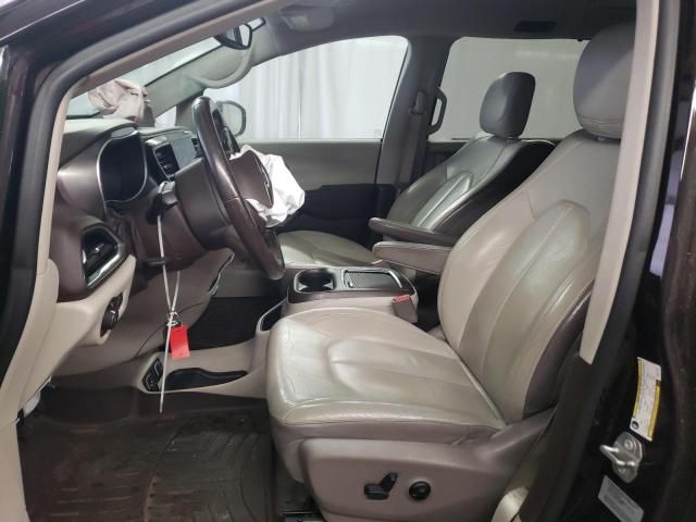 2017 Chrysler Pacifica Touring L Plus