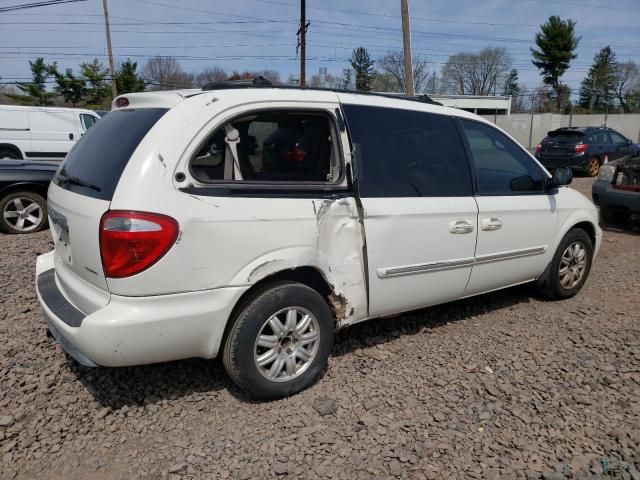 2005 Chrysler Town & Country Touring