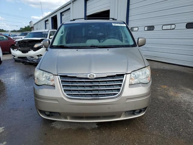 2009 Chrysler Town & Country Touring