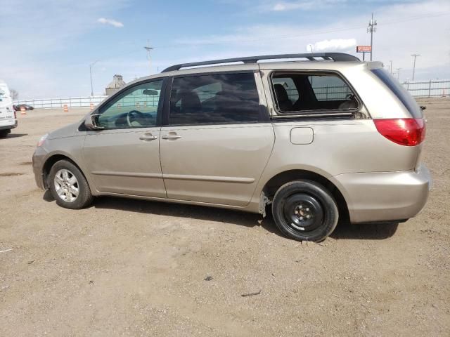 2009 Toyota Sienna XLE