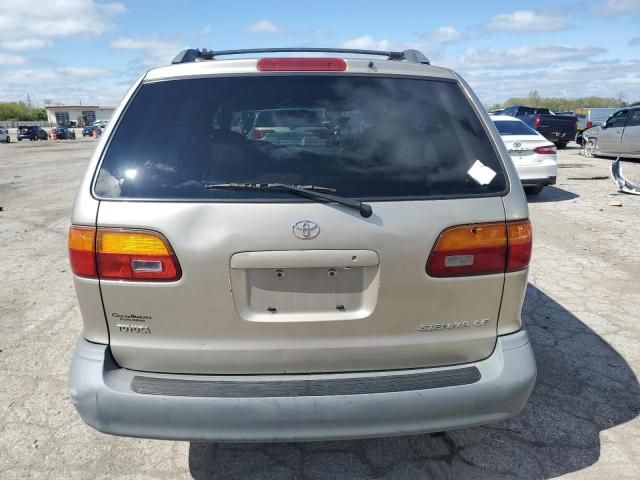 2000 Toyota Sienna LE