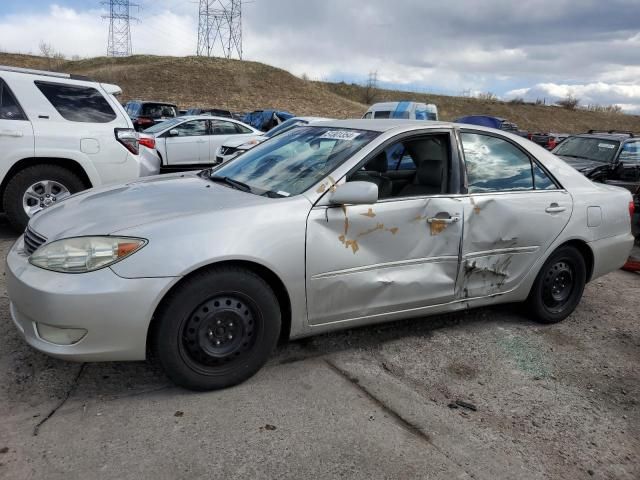 2005 Toyota Camry LE