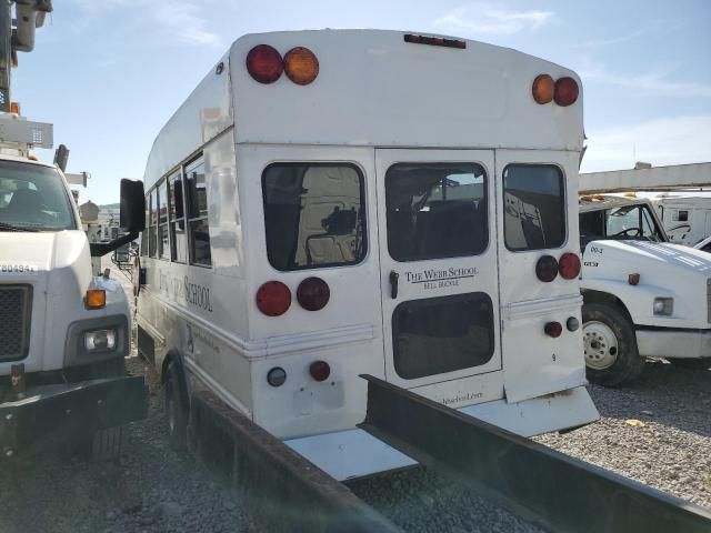 2000 Ford Econoline E450 Super Duty Cutaway Van