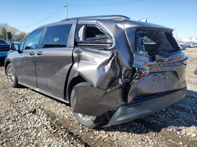 2021 Toyota Sienna XLE