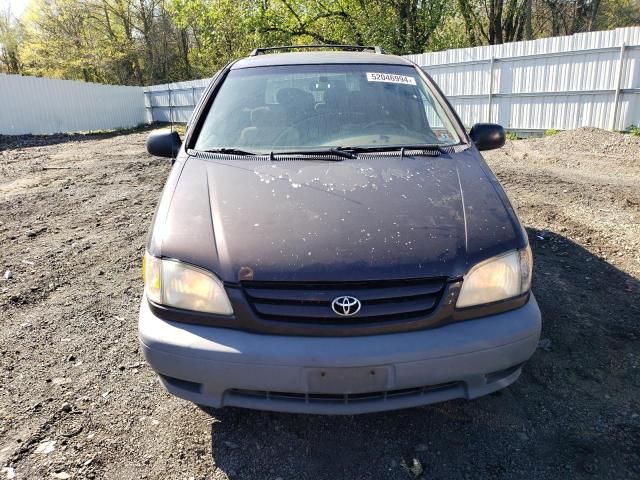 2002 Toyota Sienna CE