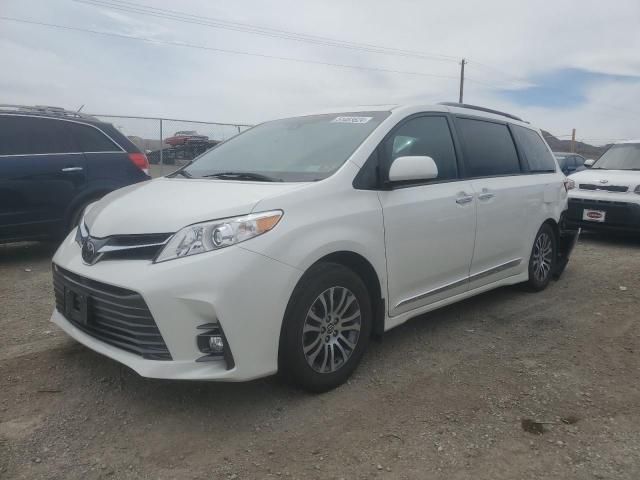 2019 Toyota Sienna XLE