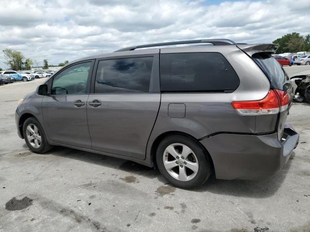 2013 Toyota Sienna LE