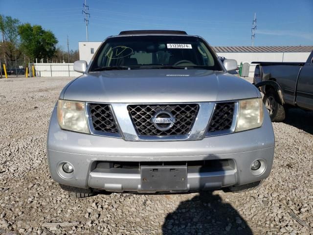 2005 Nissan Pathfinder LE