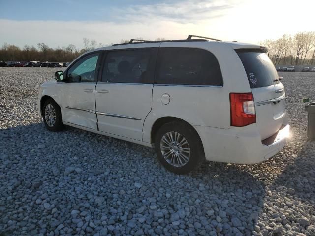 2013 Chrysler Town & Country Touring L