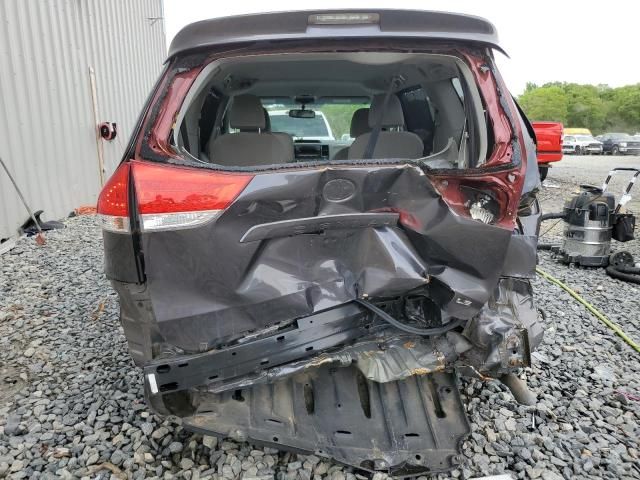 2011 Toyota Sienna LE