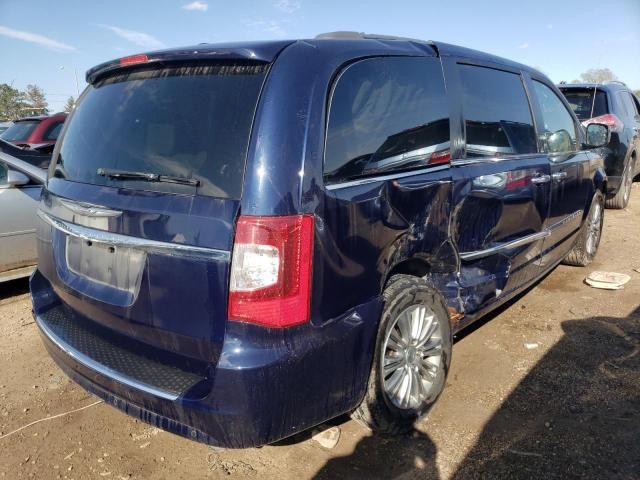 2013 Chrysler Town & Country Touring L