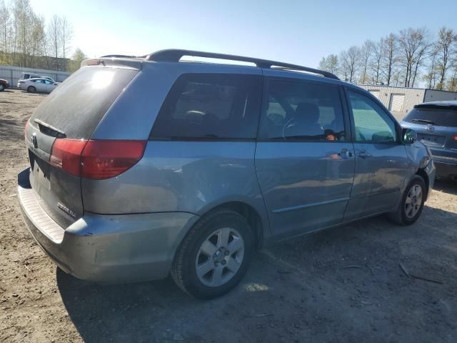 2004 Toyota Sienna XLE