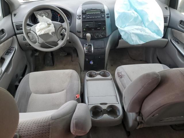 2006 Toyota Sienna CE