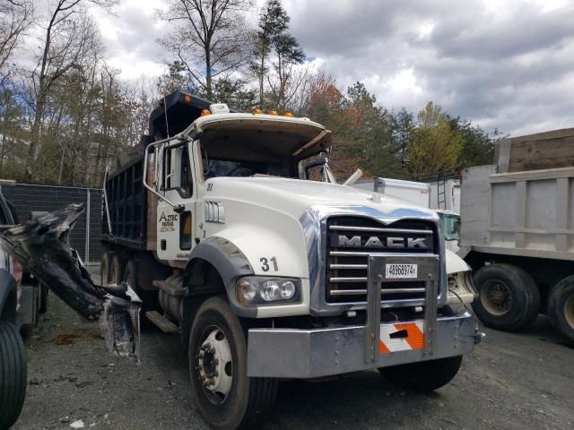 2007 Mack 700 CTP700