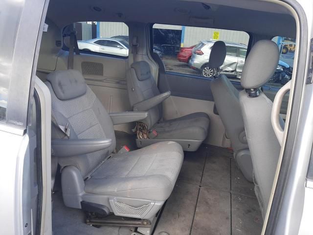 2009 Chrysler Town & Country LX