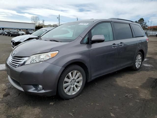 2011 Toyota Sienna XLE