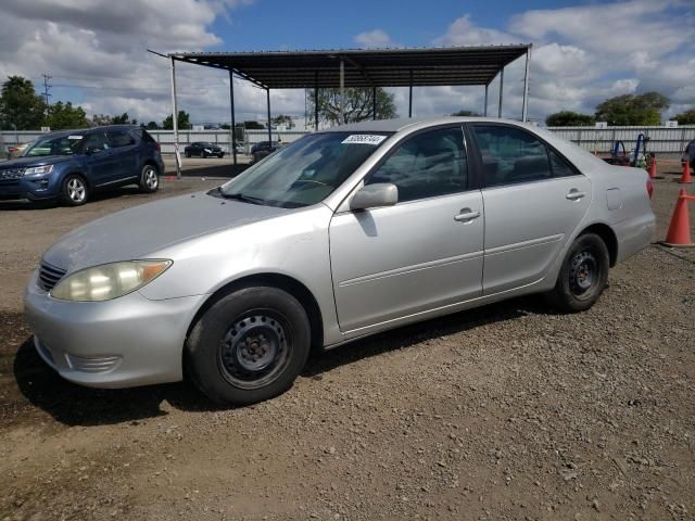 2005 Toyota Camry LE