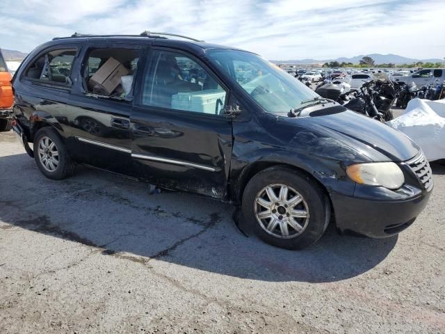 2005 Chrysler Town & Country Touring