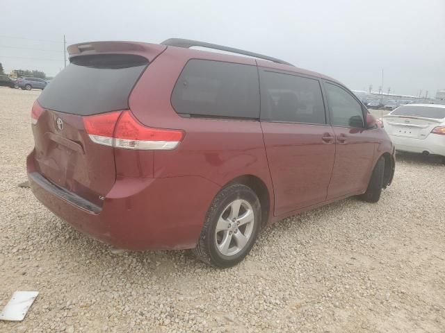 2013 Toyota Sienna LE