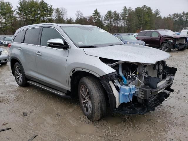 2019 Toyota Highlander SE