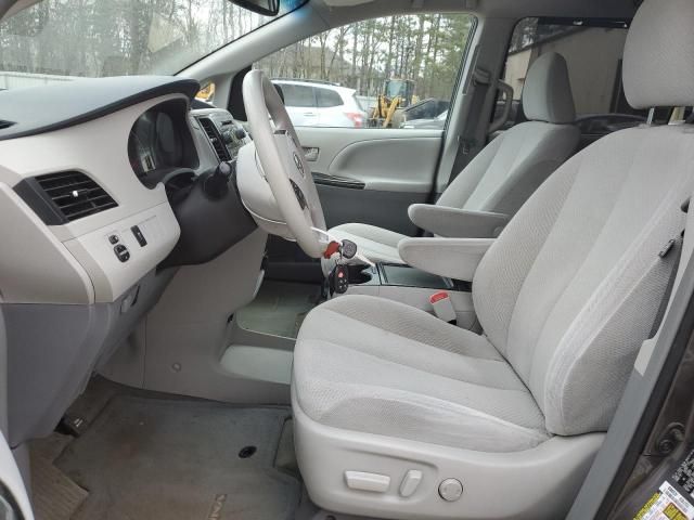 2013 Toyota Sienna LE