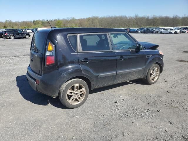 2011 KIA Soul +