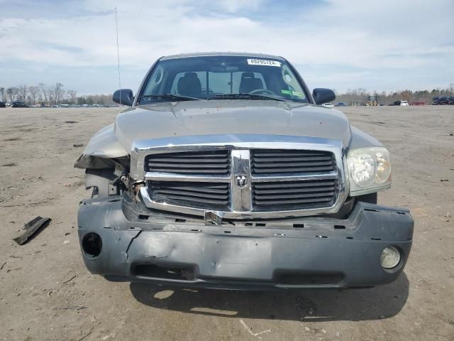 2005 Dodge Dakota SLT