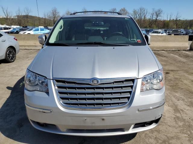 2010 Chrysler Town & Country Touring