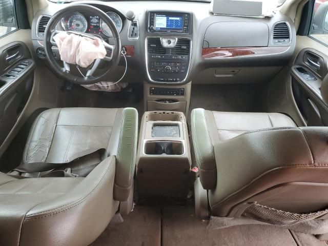 2012 Chrysler Town & Country Touring L