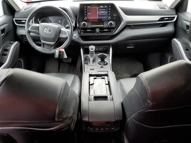 2022 Toyota Highlander Hybrid XLE