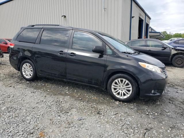 2014 Toyota Sienna XLE