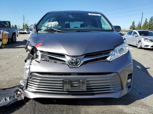 2019 Toyota Sienna XLE